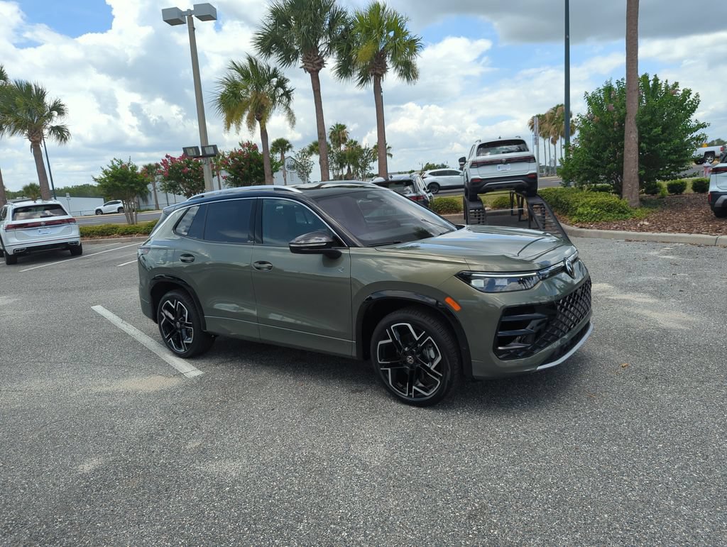 New 2026 Volkswagen Tiguan SEL R-Line AWD/4WD image 1