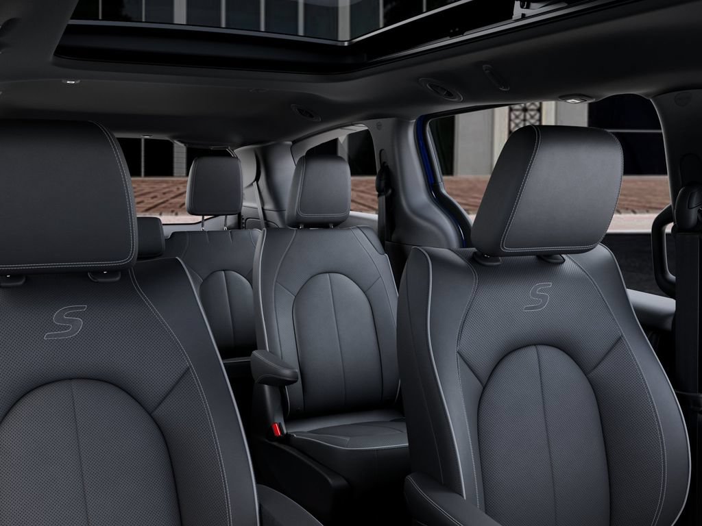 New 2027 Chrysler Pacifica Limited FWD image 26