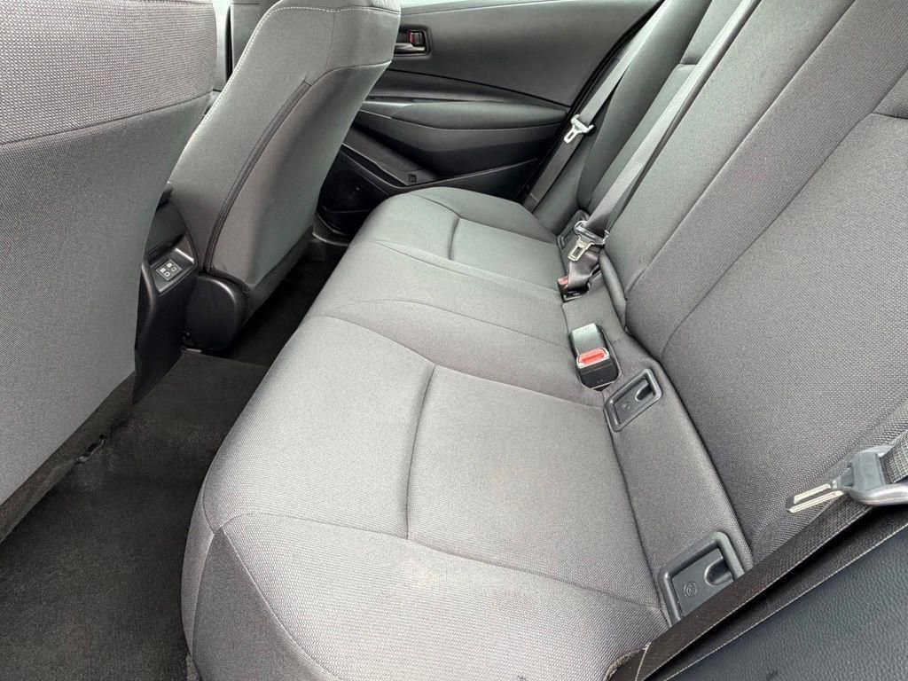 Used 2025 Toyota Corolla LE FWD image 9