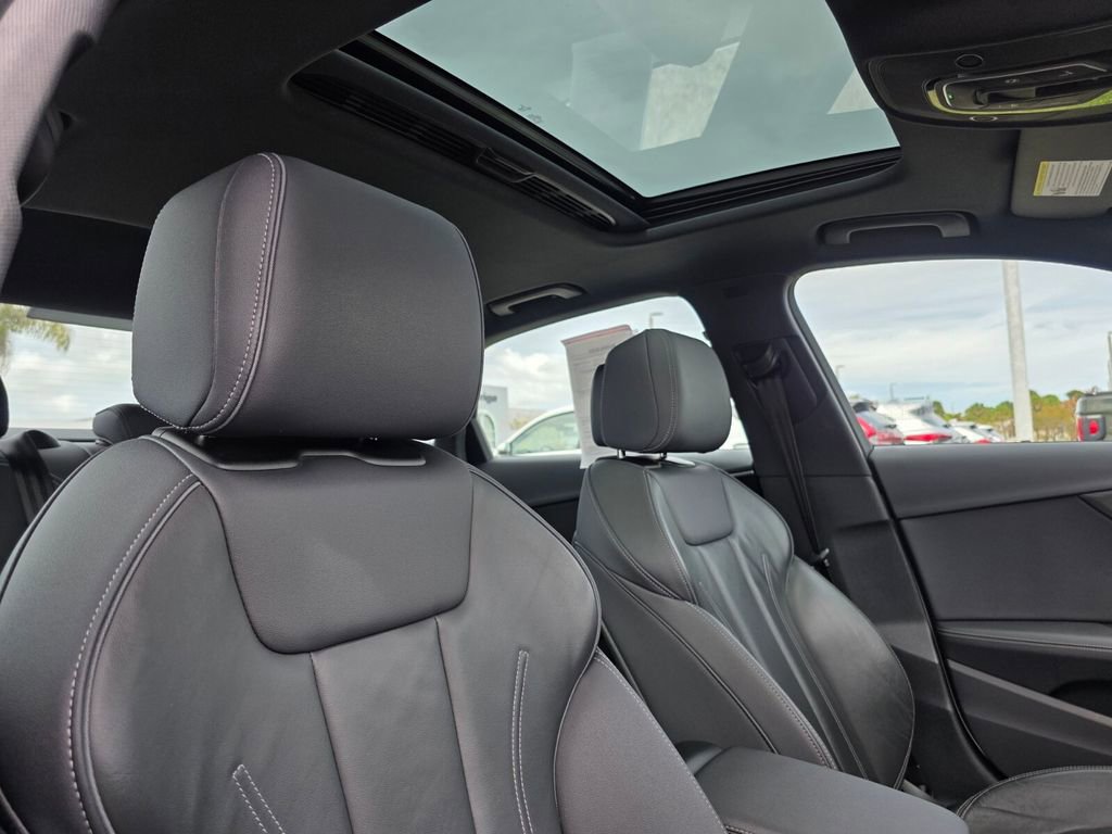 Used 2024 Audi A4 2.0T Premium Plus image 11