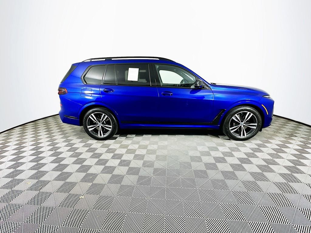 Used 2024 BMW X7 M60i image 10