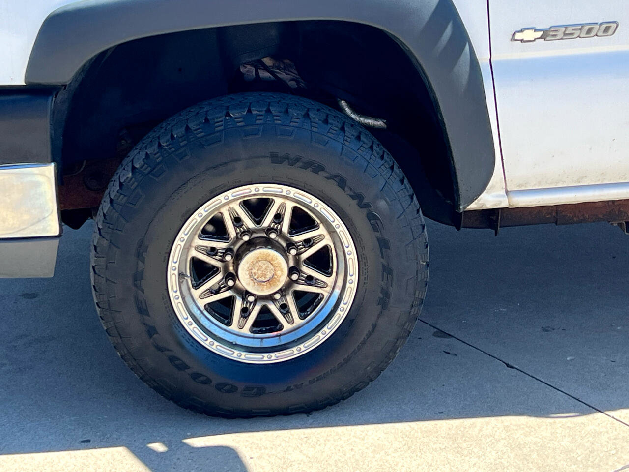Used 2005 Chevrolet Silverado 3500 4x4 Extended Cab w/ Snow Plow Prep Package image 16