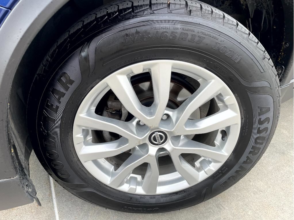 Used 2019 Nissan Rogue SV AWD/4WD image 6