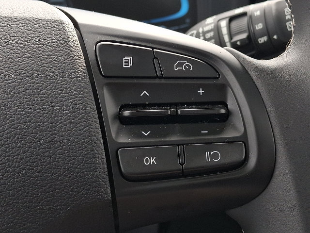 Certified 2026 Hyundai Venue SEL FWD image 22