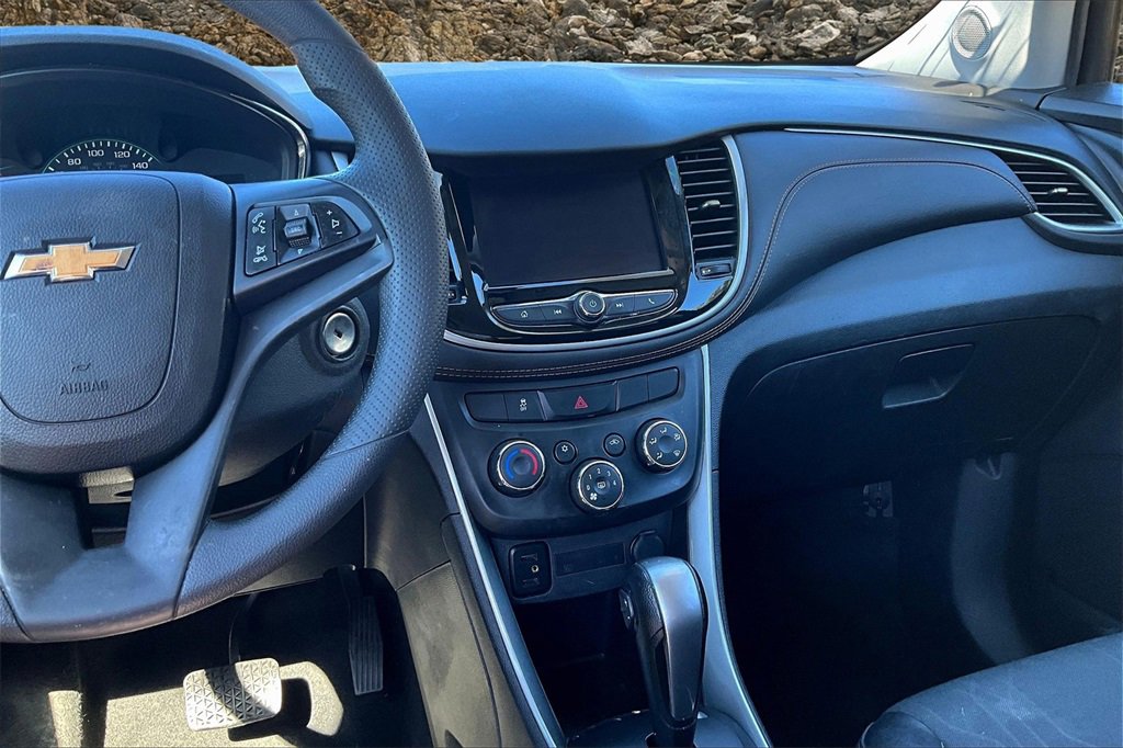Used 2022 Chevrolet Trax LT image 6