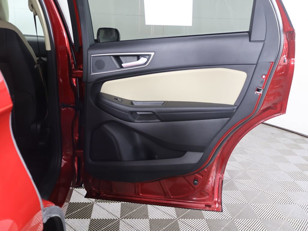 Used 2024 Ford Edge SEL w/ Convenience Package image 23