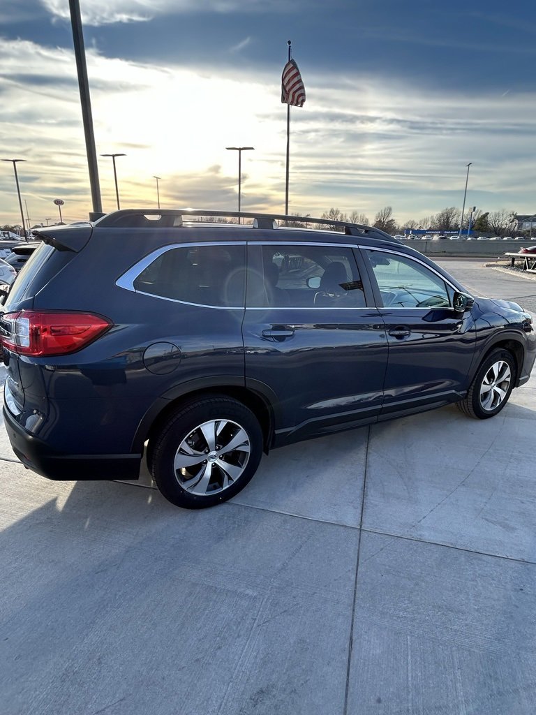 Used 2025 Subaru Ascent Premium image 5