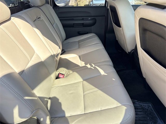 Used 2007 GMC Sierra 2500 SLE w/ EZ-Lift Tailgate Package image 20