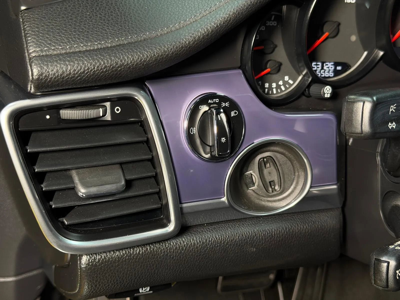 Used 2015 Porsche Panamera 4 image 34