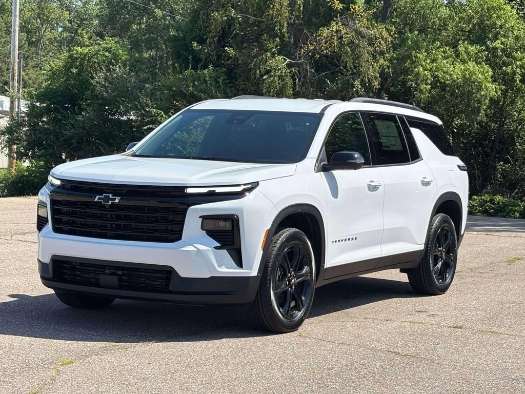 New 2027 Chevrolet Traverse LT w/ Midnight/Sport Edition FWD image 27