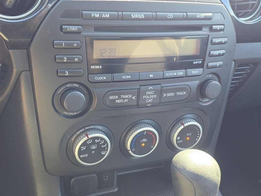 Used 2015 MAZDA MX-5 Miata Sport image 28