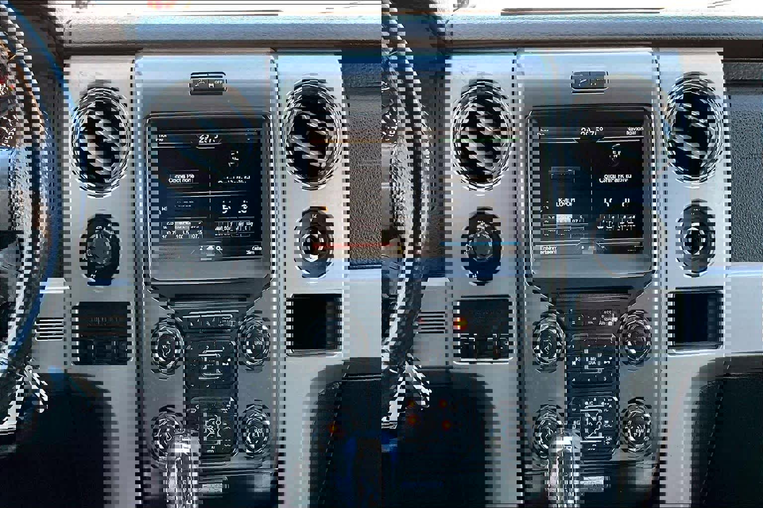 Used 2014 Ford F150 FX4 w/ Equipment Group 402A Luxury image 7