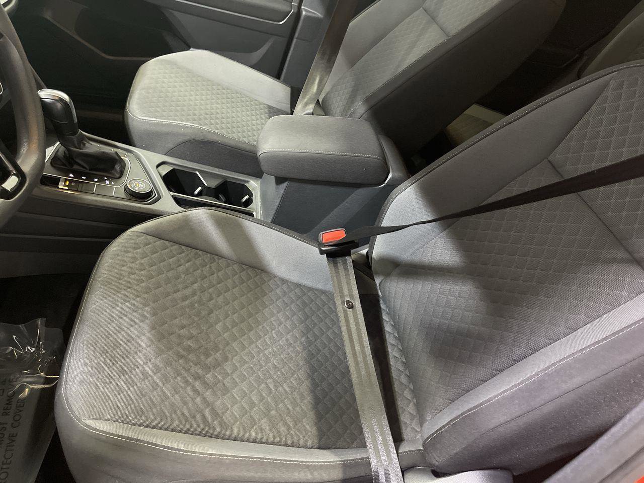 Used 2019 Volkswagen Tiguan S w/ 3rd Row Seat Package image 11