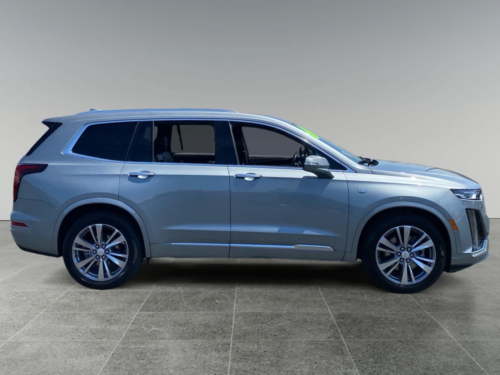 Used 2024 Cadillac XT6 Premium Luxury FWD image 6