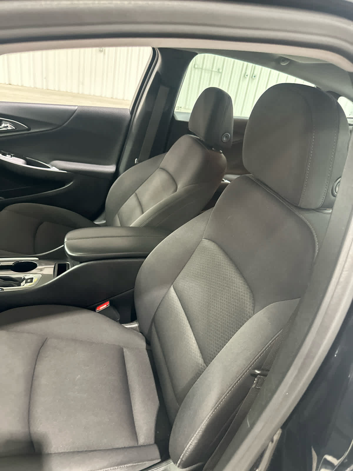 Used 2023 Chevrolet Malibu LT FWD image 17