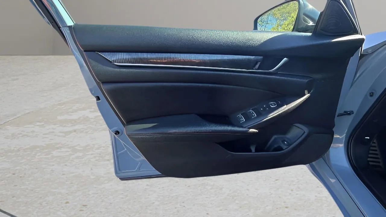 Used 2022 Honda Accord Sport image 34