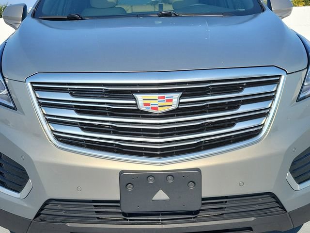 Used 2018 Cadillac XT5 Luxury w/ Driver Awareness Package image 9