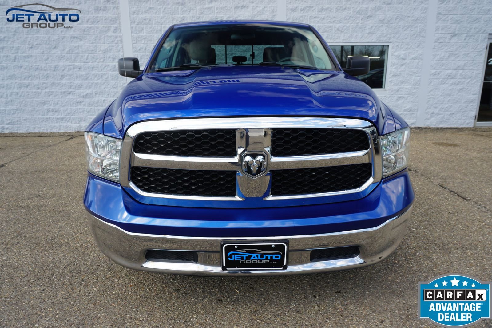 Used 2019 RAM 1500 Classic SLT AWD/4WD image 2
