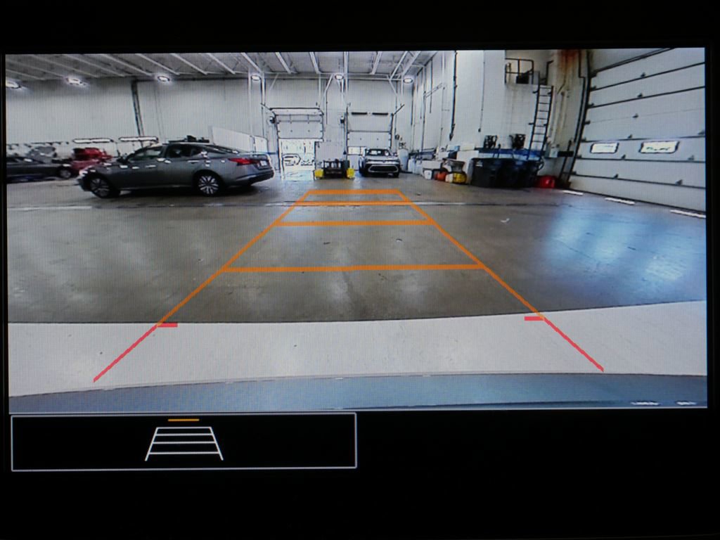 Used 2024 Chevrolet Malibu LT FWD image 17