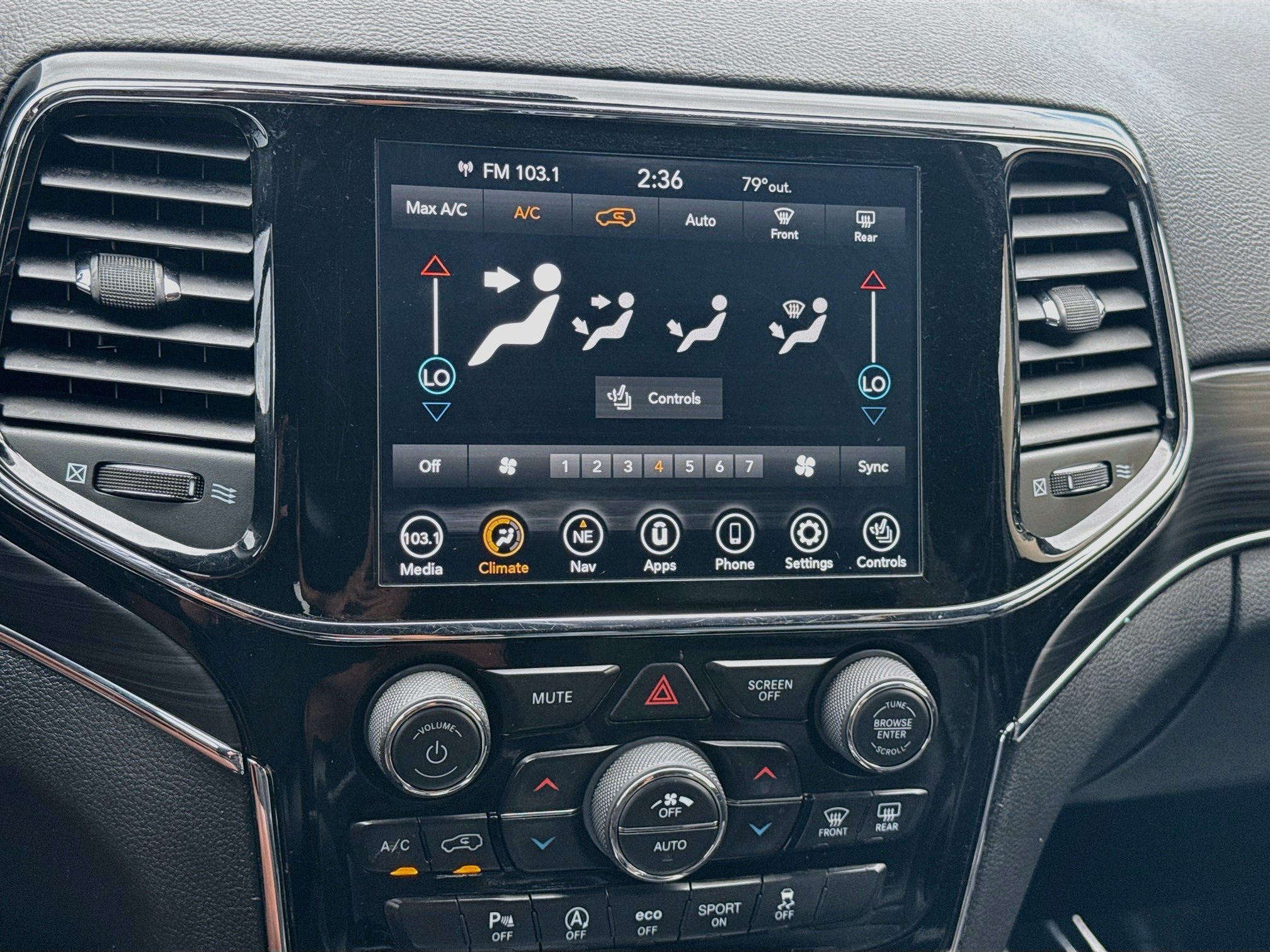 Used 2019 Jeep Grand Cherokee Limited AWD/4WD image 23