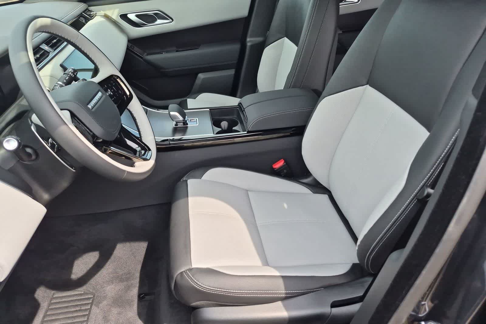 New 2026 Land Rover Range Rover Velar Belgravia AWD/4WD image 15