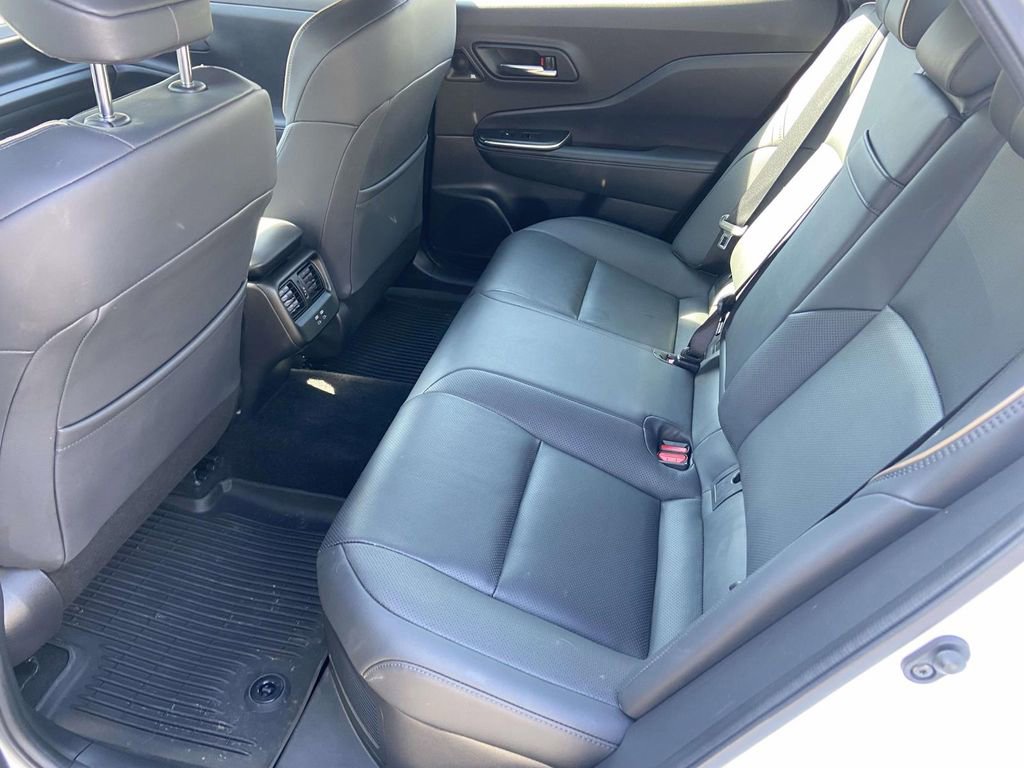 Used 2023 Toyota Crown Limited image 20