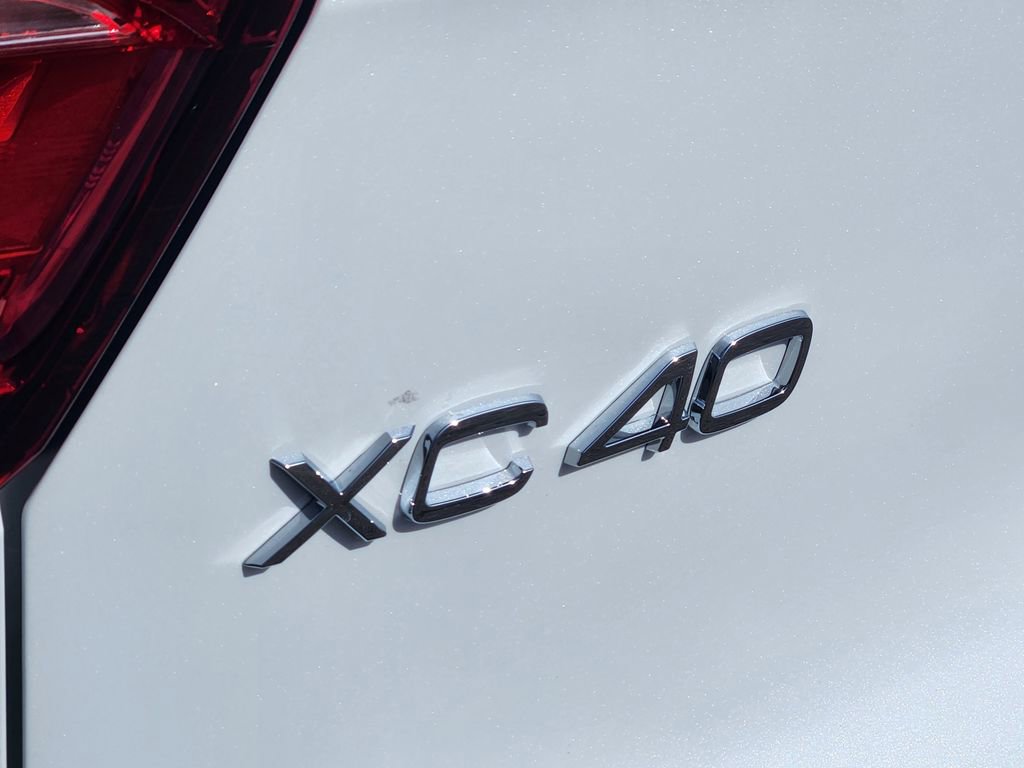 New 2026 Volvo XC40 B5 Plus w/ Protection Package Premier image 30