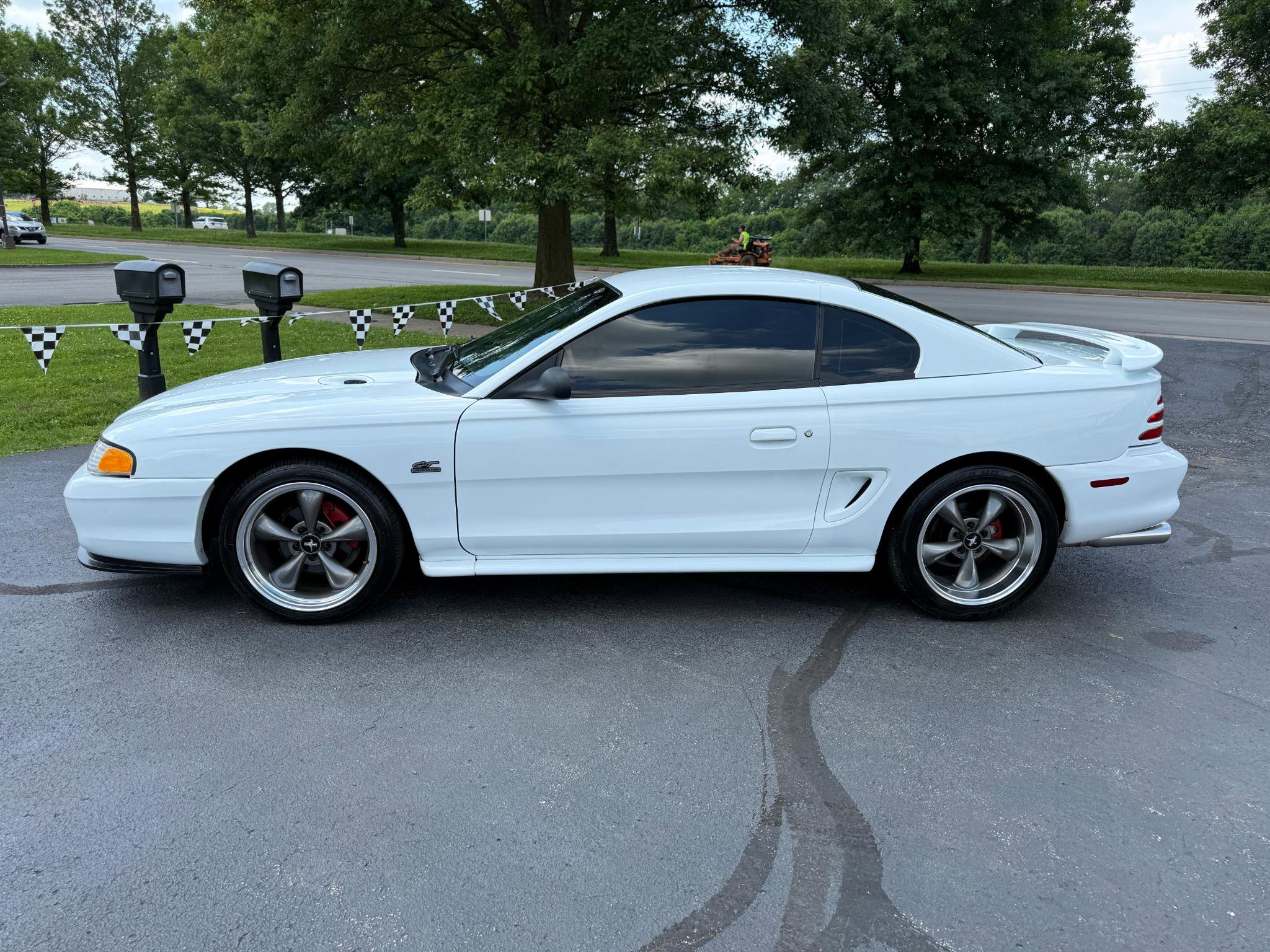 Used 1994 Ford Mustang GT RWD image 7