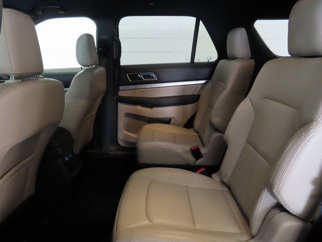 Used 2019 Ford Explorer XLT w/ Equipment Group 202A image 30