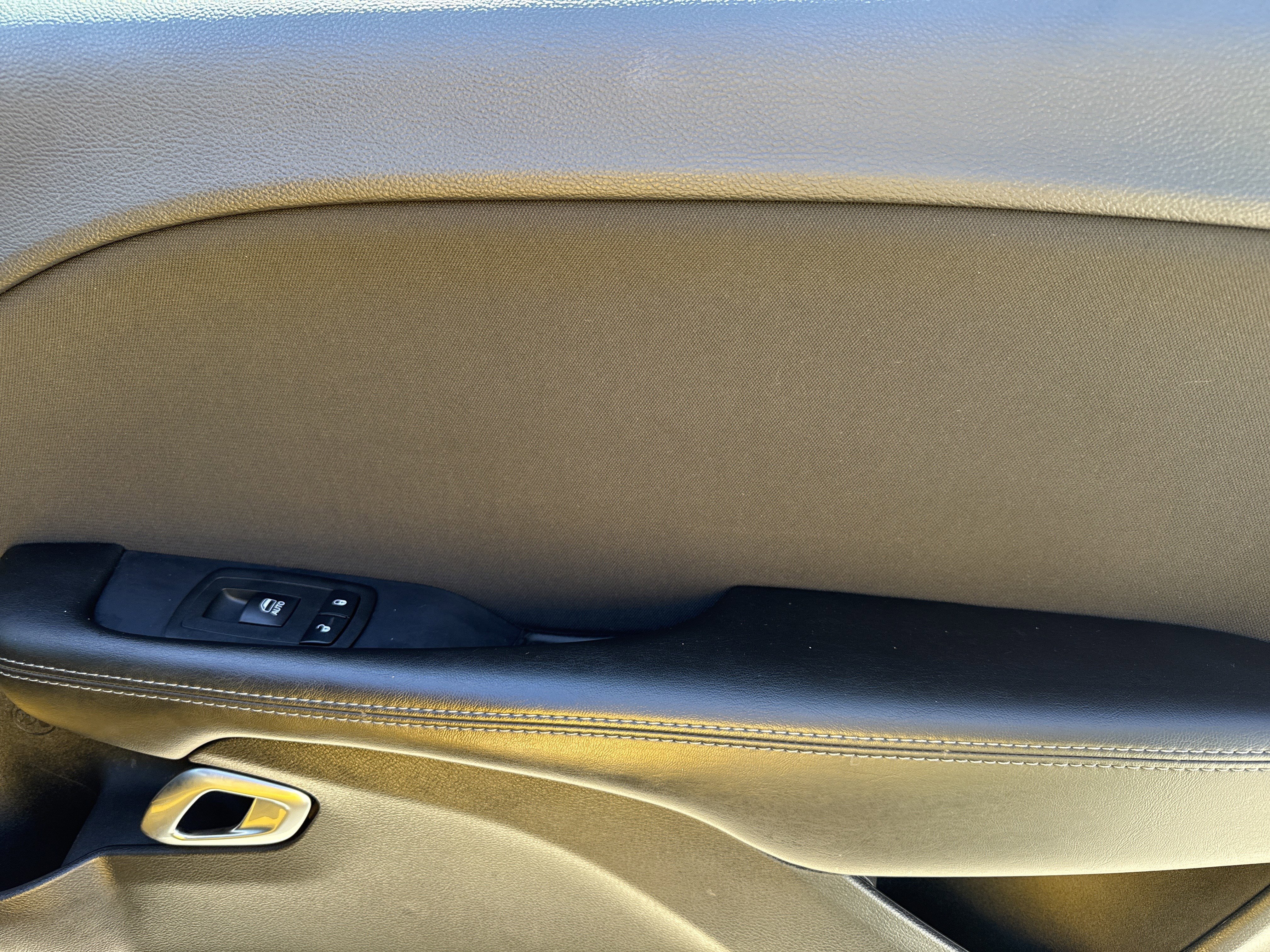 Used 2018 Dodge Challenger SXT w/ Blacktop Package image 14