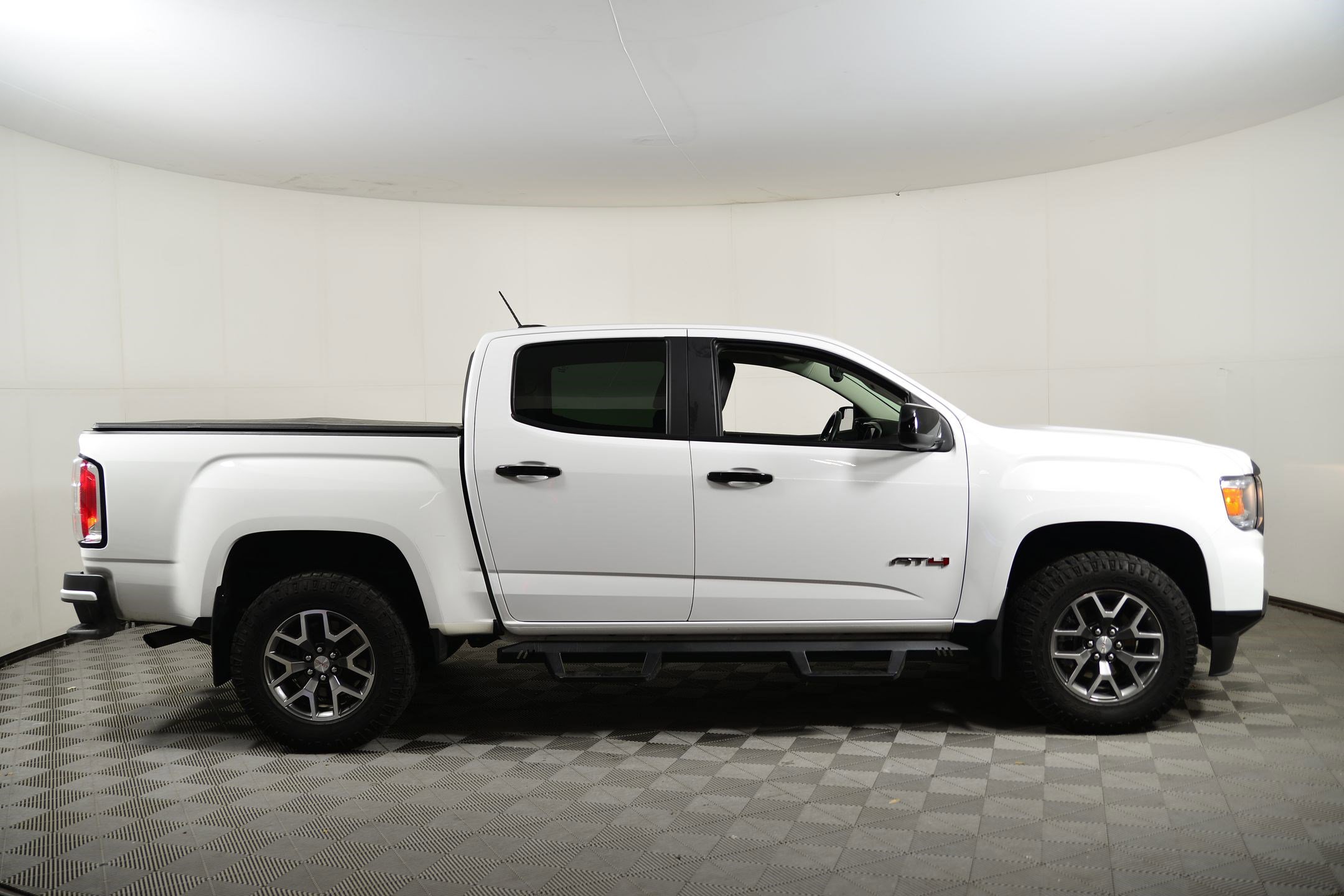 Used 2022 GMC Canyon AT4 w/ Trailering Package image 7