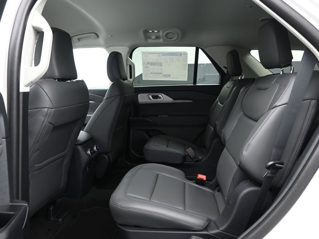 New 2025 Ford Explorer Active w/ Active Comfort Package image 18