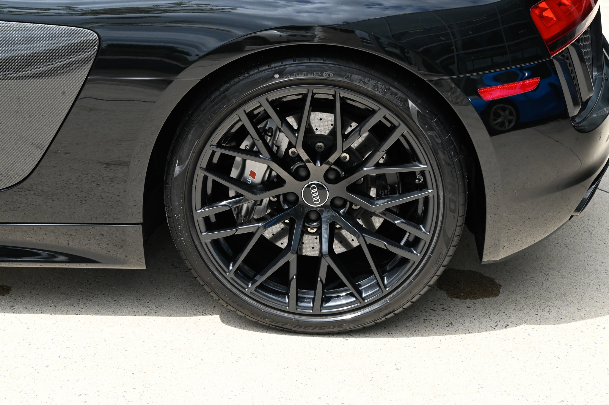 Used 2018 Audi R8 V10 plus AWD/4WD image 10