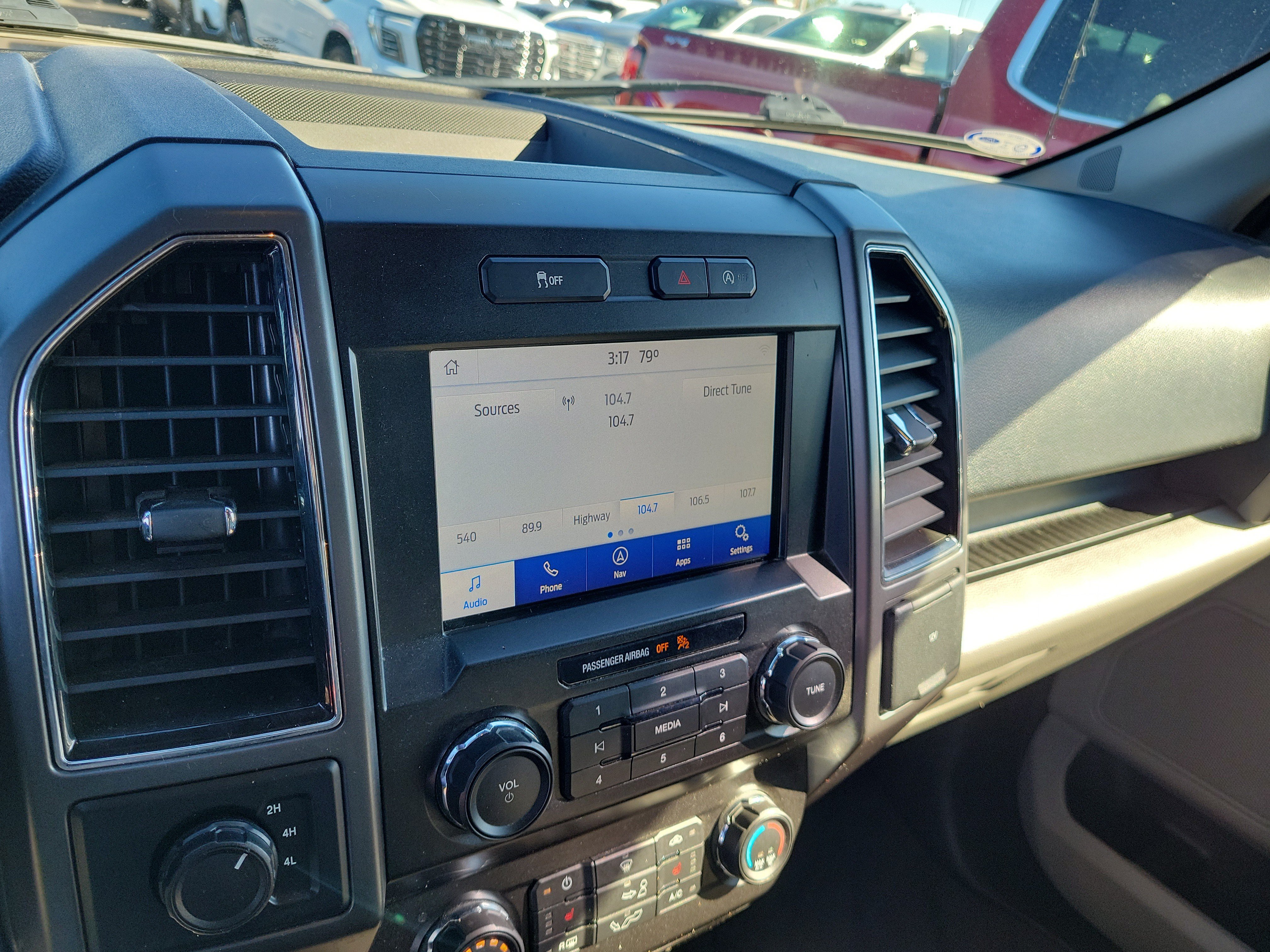 Used 2020 Ford F150 XLT w/ Equipment Group 302A Luxury AWD/4WD image 27