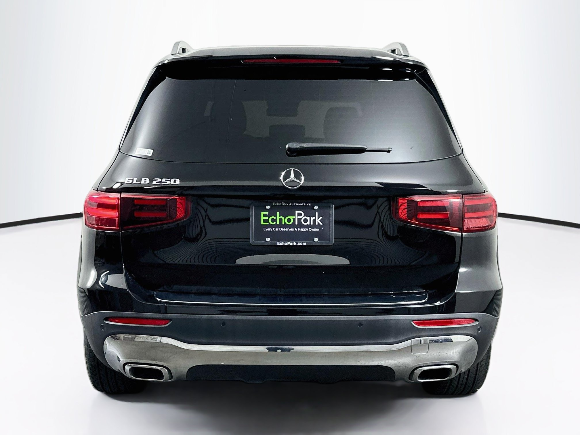 Used 2024 Mercedes-Benz GLB 250 w/ Exclusive Package image 7