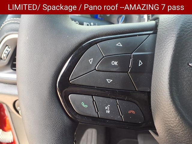 Used 2025 Chrysler Pacifica Limited FWD image 16