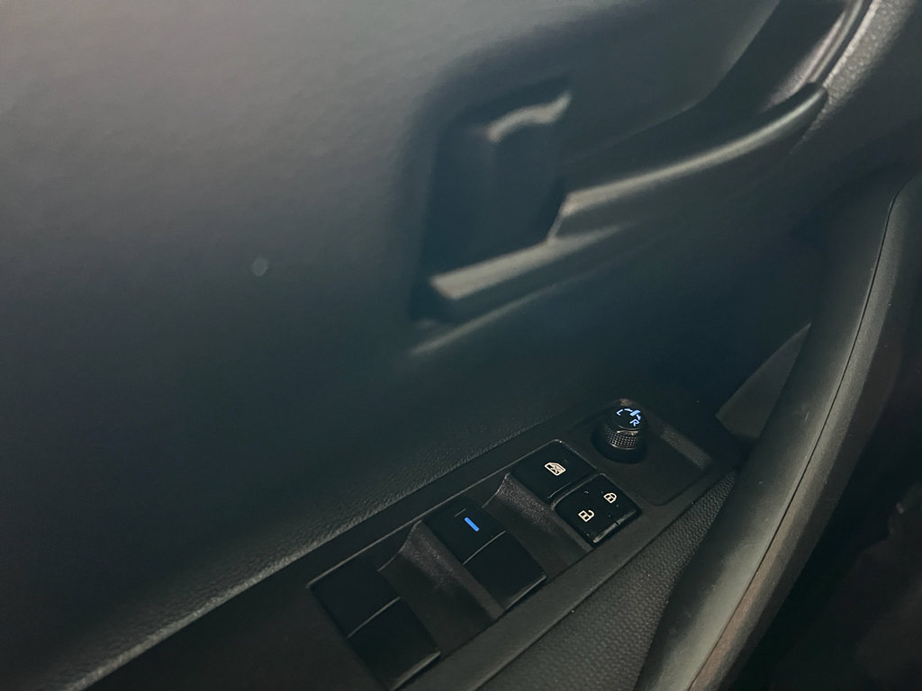 Used 2022 Toyota Corolla LE image 16