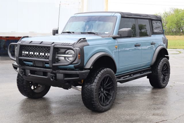 Used 2022 Ford Bronco Badlands image 2