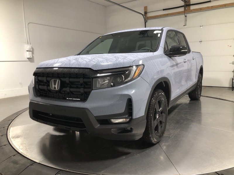 New 2026 Honda Ridgeline Black Edition image 3