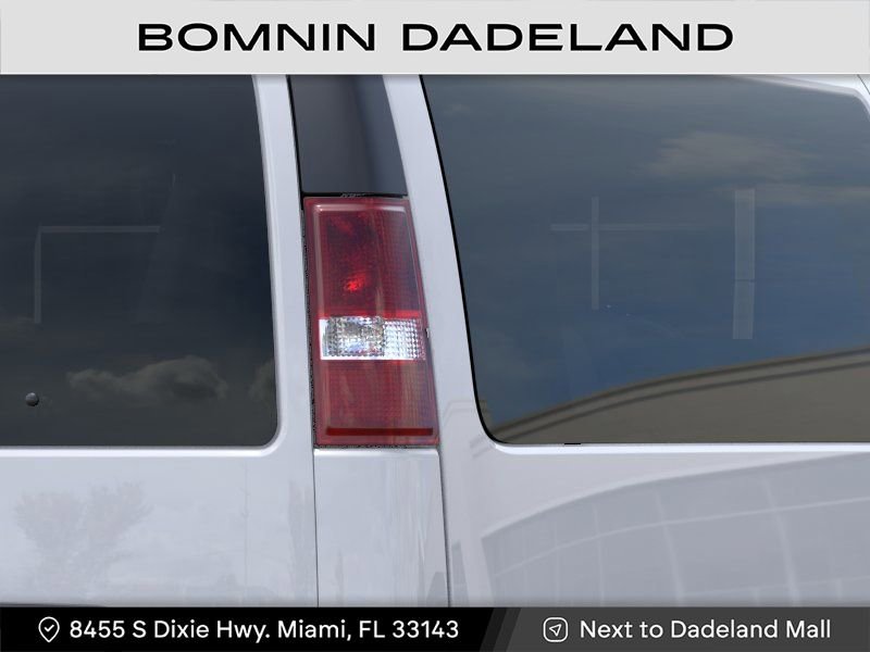 New 2026 Chevrolet Express 3500 LT w/ LT Preferred Equipment Group RWD image 11