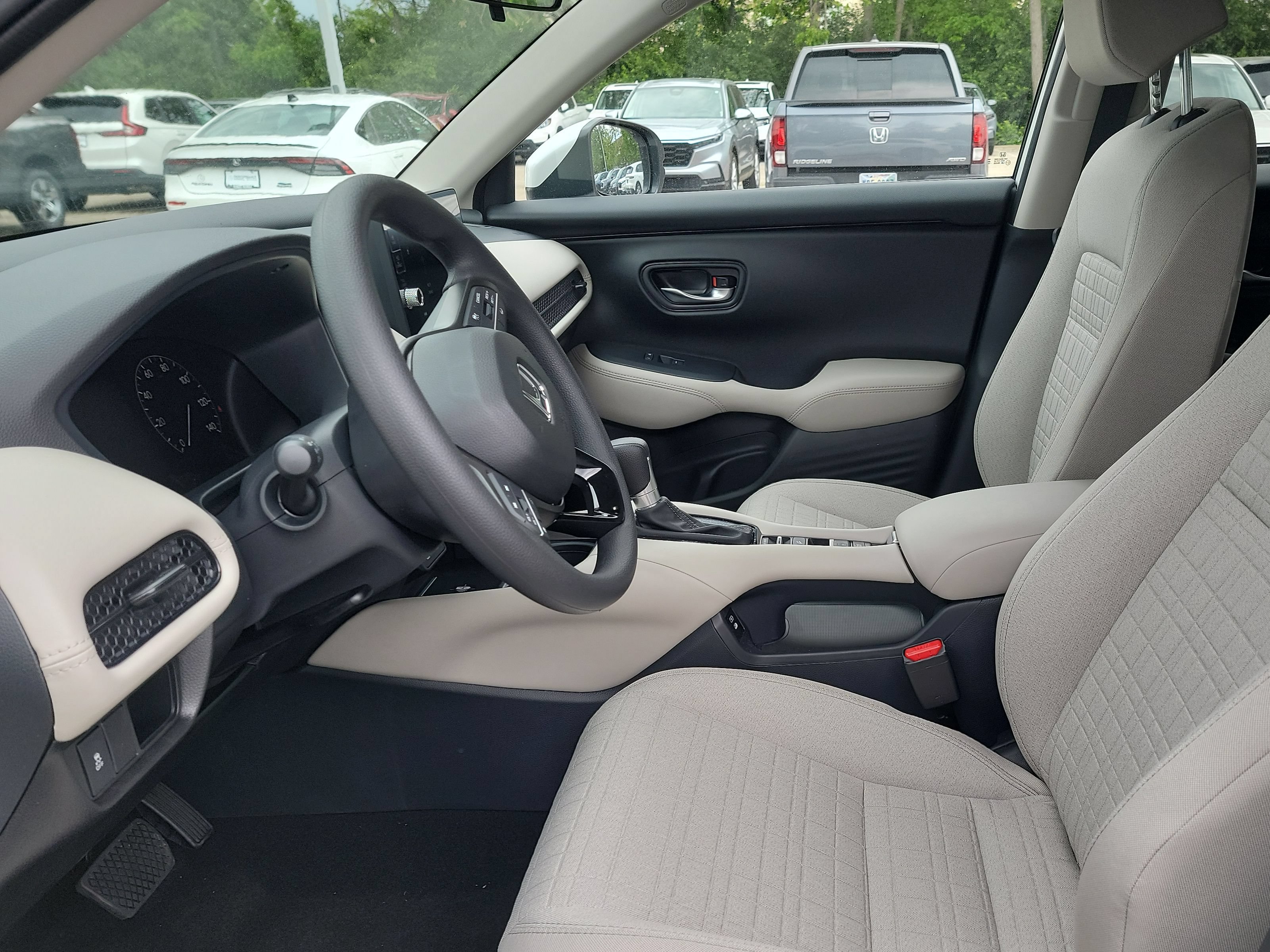 New 2027 Honda HR-V LX image 4