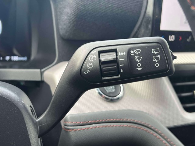 Used 2026 Ford Explorer Active AWD/4WD image 30