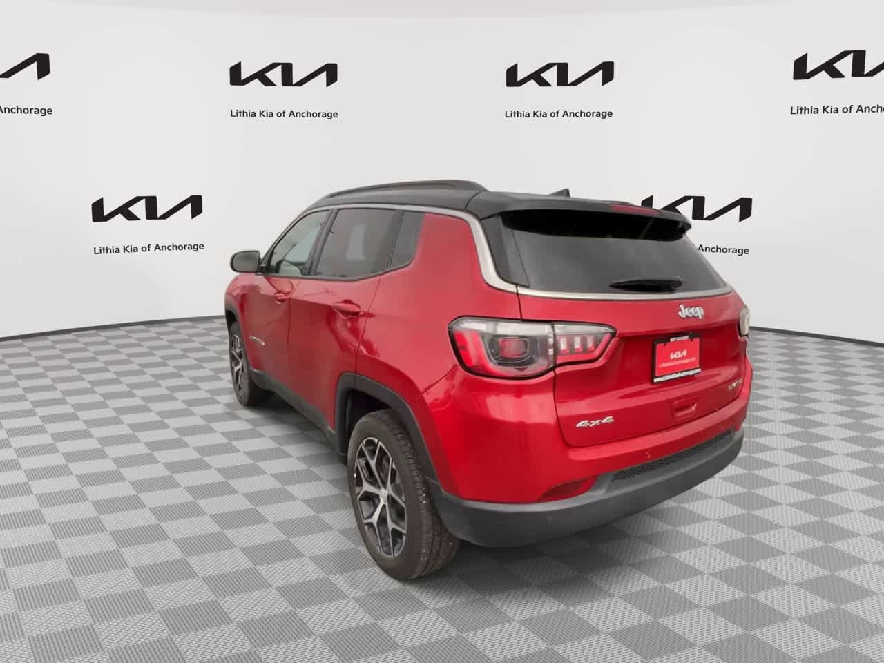 Used 2024 Jeep Compass Limited AWD/4WD image 5