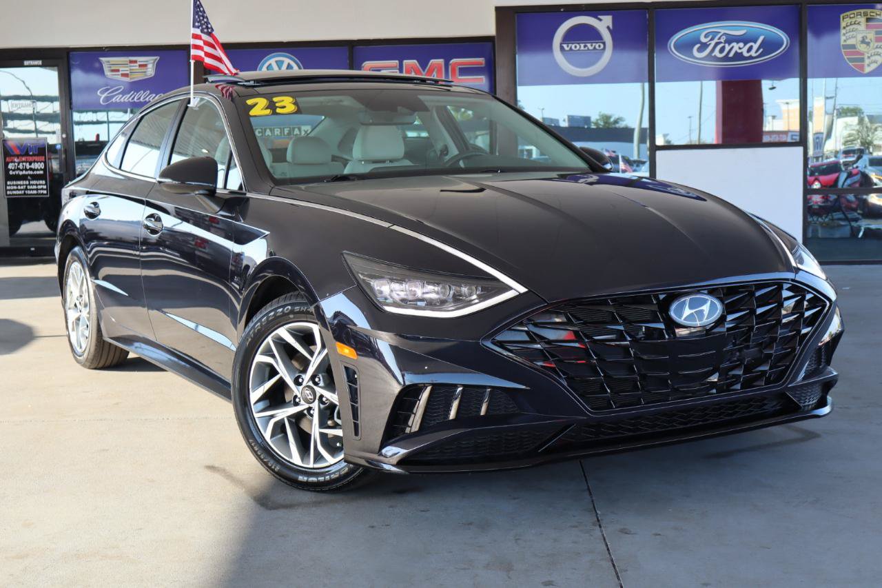 Used 2023 Hyundai Sonata SEL w/ Convenience Package FWD image 2