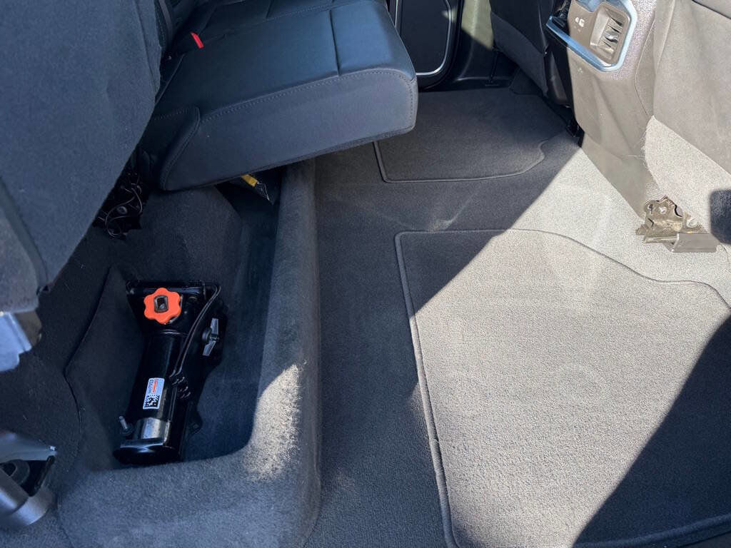 Used 2024 GMC Sierra 3500 SLT w/ SLT Premium Package image 60