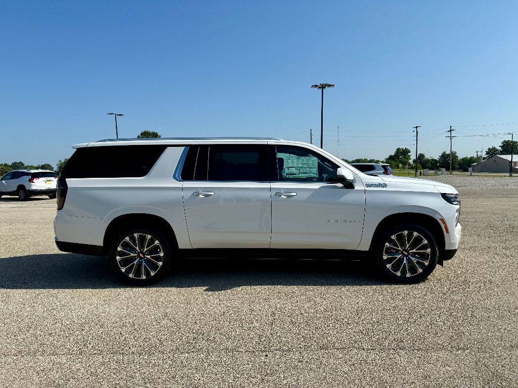 New 2025 Chevrolet Suburban High Country image 5