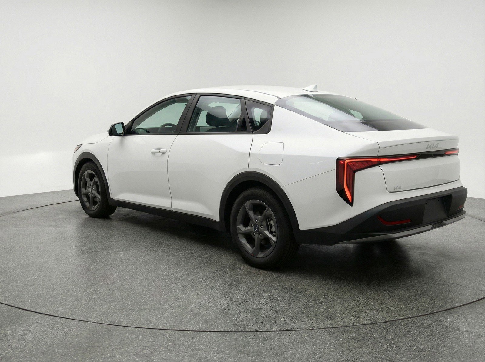 Used 2025 Kia K4 LXS image 6