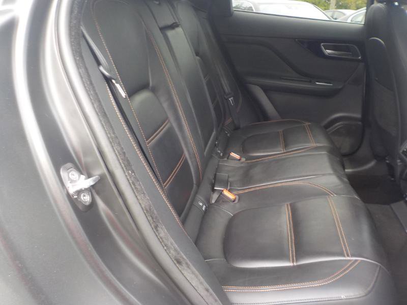 Used 2019 Jaguar F-PACE Prestige image 36