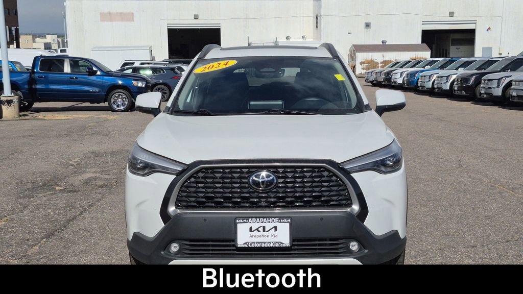 Used 2024 Toyota Corolla Cross XLE w/ Convenience Package image 3