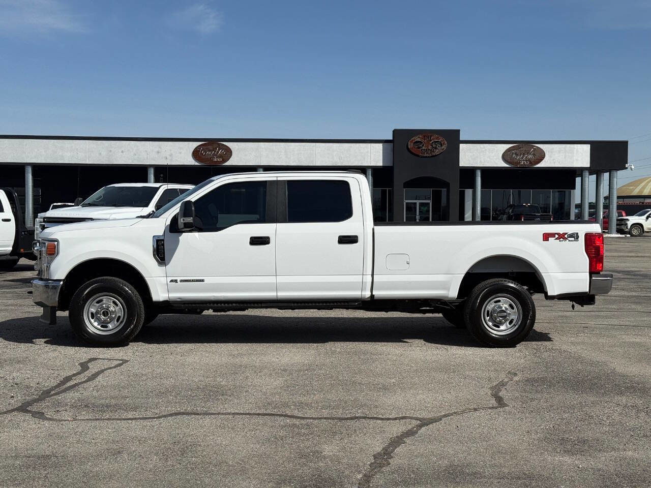 Used 2022 Ford F250 XL w/ Power Equipment Group image 9